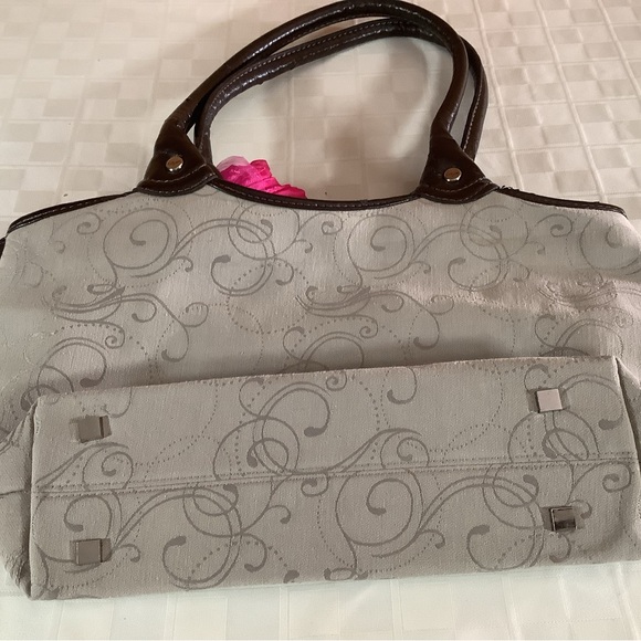 New purse by thirty one - Picture 2 of 3